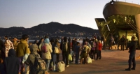 وصول عدد كبير من اللاجئين إلى جزر يونانية