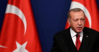 إردوغان يهدد أوروبا مجدداً بفتح الأبواب أمام المهاجرين