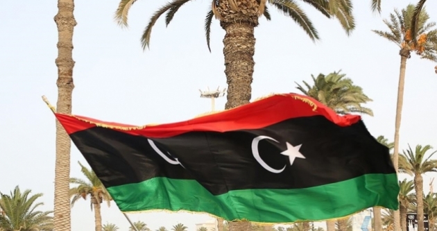 Libya ve uluslararas kamuoyu 24 Aralkta yaplmas planlanan seimlere yava yava odaklanmaya balamken i ve d aktrlerden gelen aklamalar seimlere doru gndemin daha fazla snacan gsteriyor.
