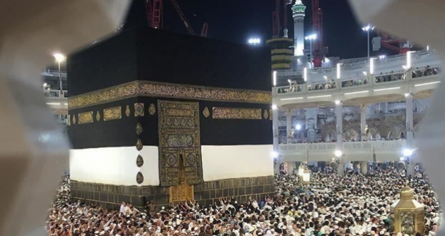 مفتي السعودية: صلاتا التراويح والعيد ستقامان في البيوت